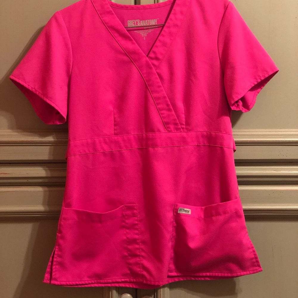 Scrub top